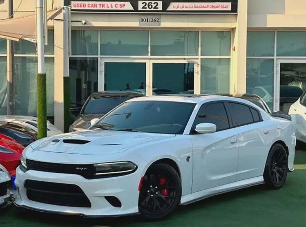 DODGE CHARGER HELLCAT SRT GCC 2017 Original paint  perfect condition zero accidents-3-3