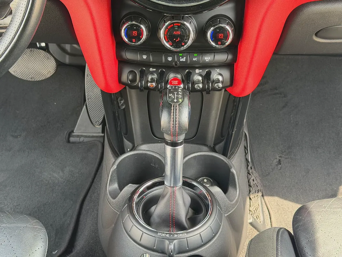2014 MINI Cooper S | GCC Specs | Low Mileage-9-9
