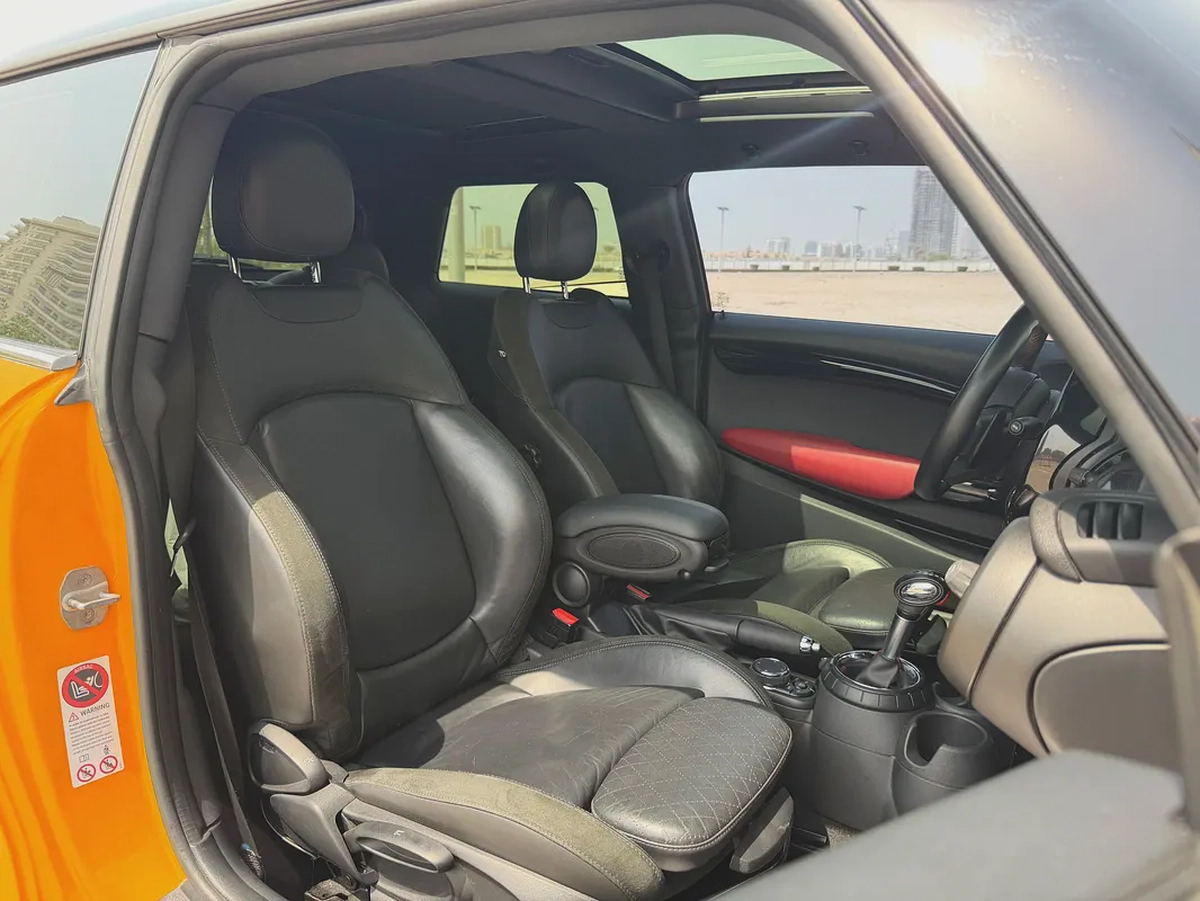 2014 MINI Cooper S | GCC Specs | Low Mileage-6-6
