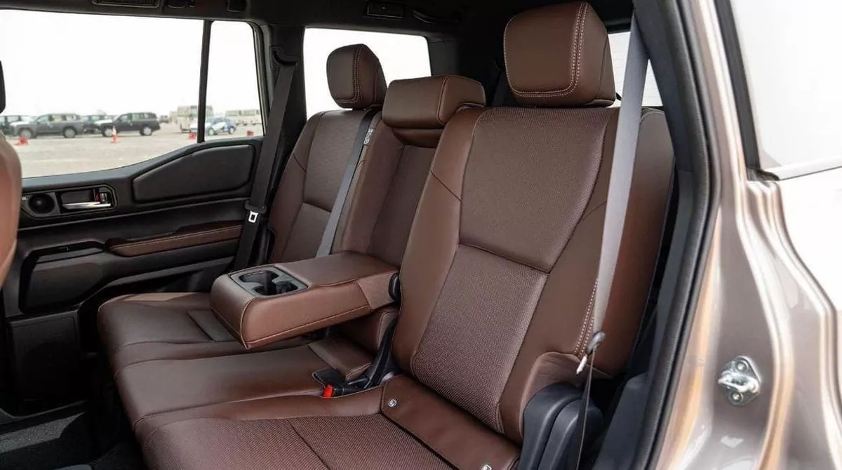 Toyota Prado GXR (LHD) TOYOTA PRADO 250 LUXURY + WX 2.8D AT MY2025 - BRONZE-13-0
