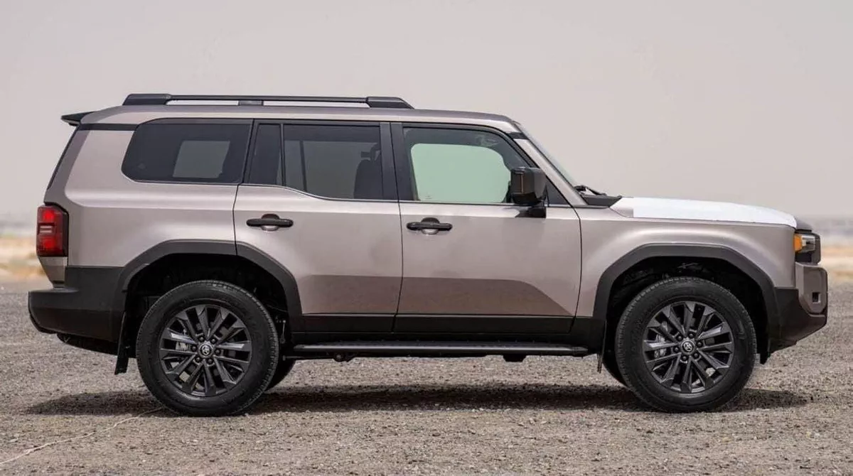 Toyota Prado GXR (LHD) TOYOTA PRADO 250 LUXURY + WX 2.8D AT MY2025 - BRONZE-6-0