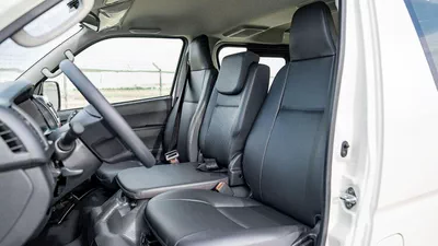 Toyota Hiace GL 2.7-11