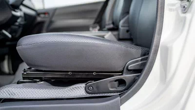 Toyota Hiace GL 2.7-18