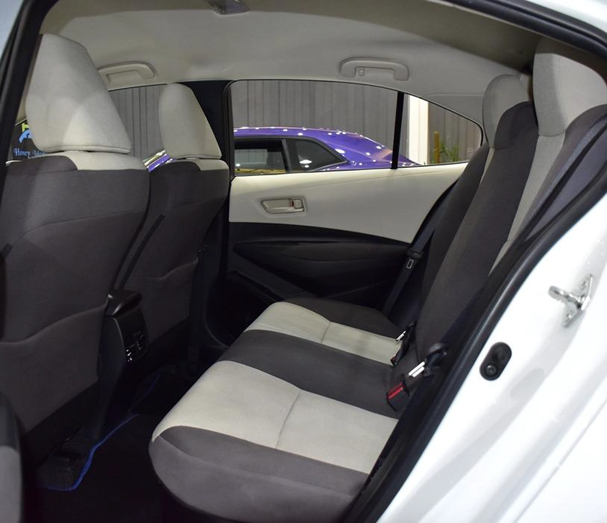 Toyota Corolla Hybrid ( 2020 Model ) in White Color GCC Specs