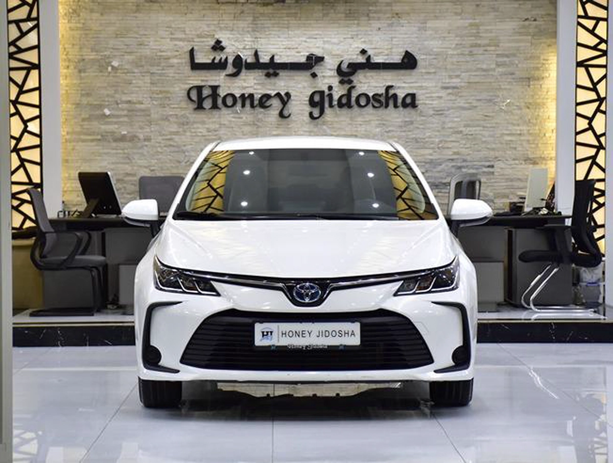 Toyota Corolla Hybrid ( 2020 Model ) in White Color GCC Specs