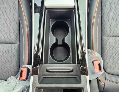 Kia Seltos CVT LUXURY/ DUAL TONE WITH BLACK ROOF / PANORAMIC ROOF/ 1.5L V4 PETROL CHINES SPECS (CODE#KSLL)-18