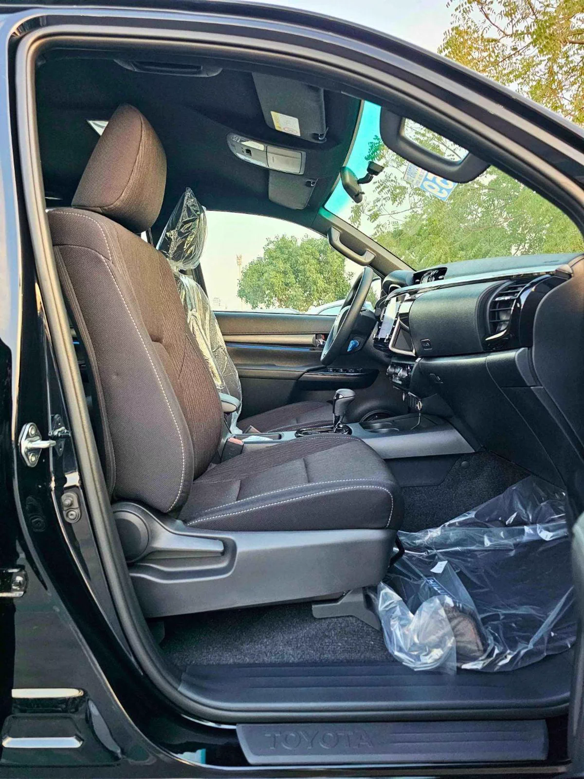 Toyota Hilux SR5 ADVENTURE / 4.0L V6 PETROL / 360 CAMERA / FR & REAR CAMERA / AUTO A.C (CODE # HADVKW)-8-0