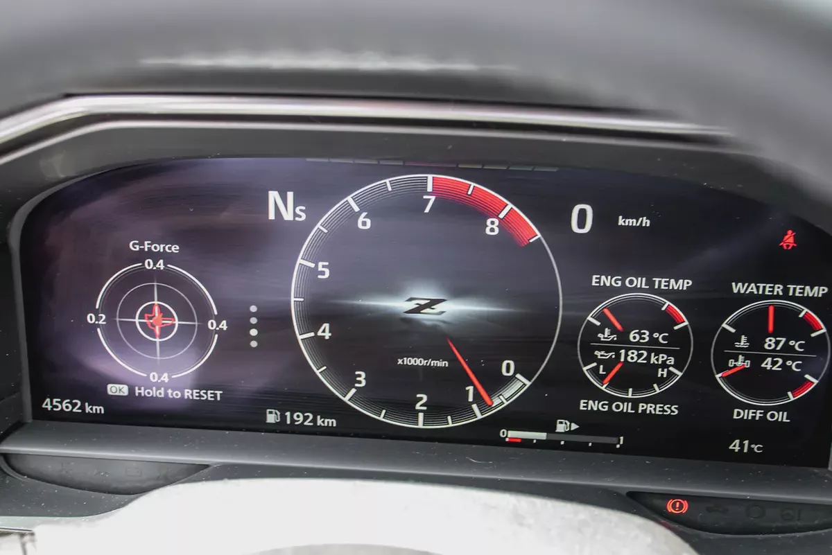 NISSAN Z PERFORMANCE | GCC SPES | 3.0-L  TWIN-TURBO  | UNDER WARRANTY-8-8