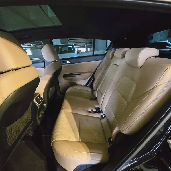 AGENCY SERVICE HISTORY PANORAMIC ROOF LEATHER SEAT CAMERA SCREEN FULL OPTION 2020 II GCC Specs