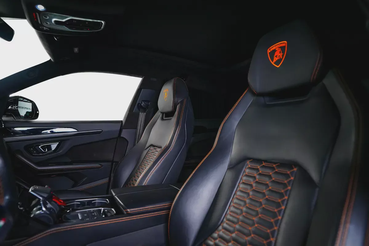 Lamborghini Urus-Exclusive Leather With Orange Stitching-Black Exterior Pack-23 Inch Black Rims-18-18