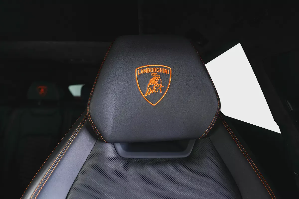 Lamborghini Urus-Exclusive Leather With Orange Stitching-Black Exterior Pack-23 Inch Black Rims-19-19