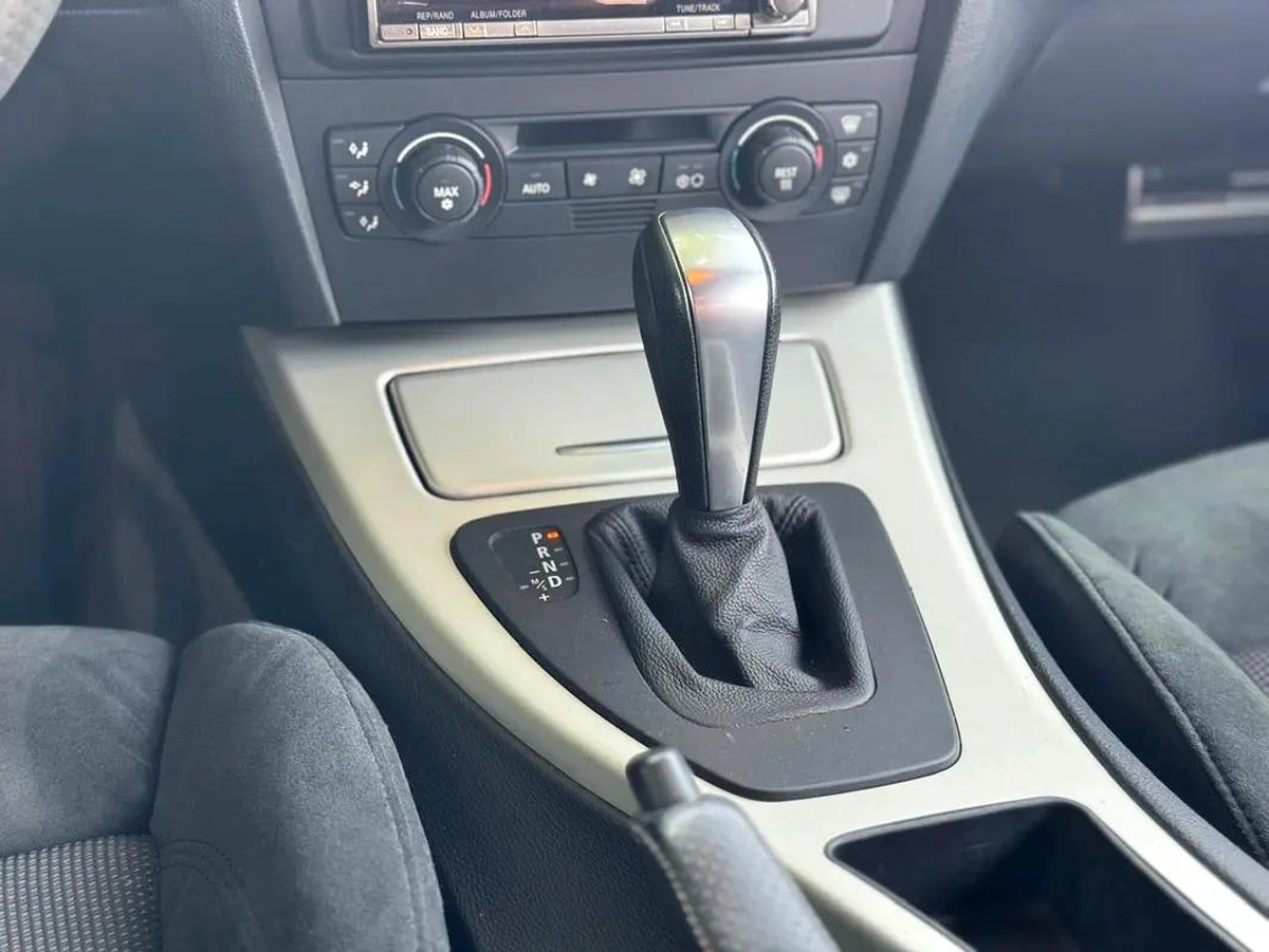 BMW | 323i | 2006 | ONLY | 80622 KM | JAPAN IMPORT | CLEAN TITLE