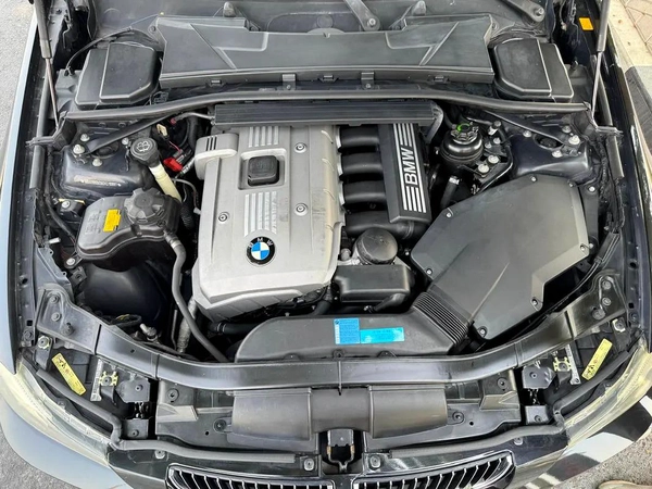 BMW | 323i | 2006 | ONLY | 80622 KM | JAPAN IMPORT | CLEAN TITLE