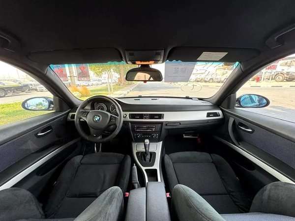 BMW | 323i | 2006 | ONLY | 80622 KM | JAPAN IMPORT | CLEAN TITLE