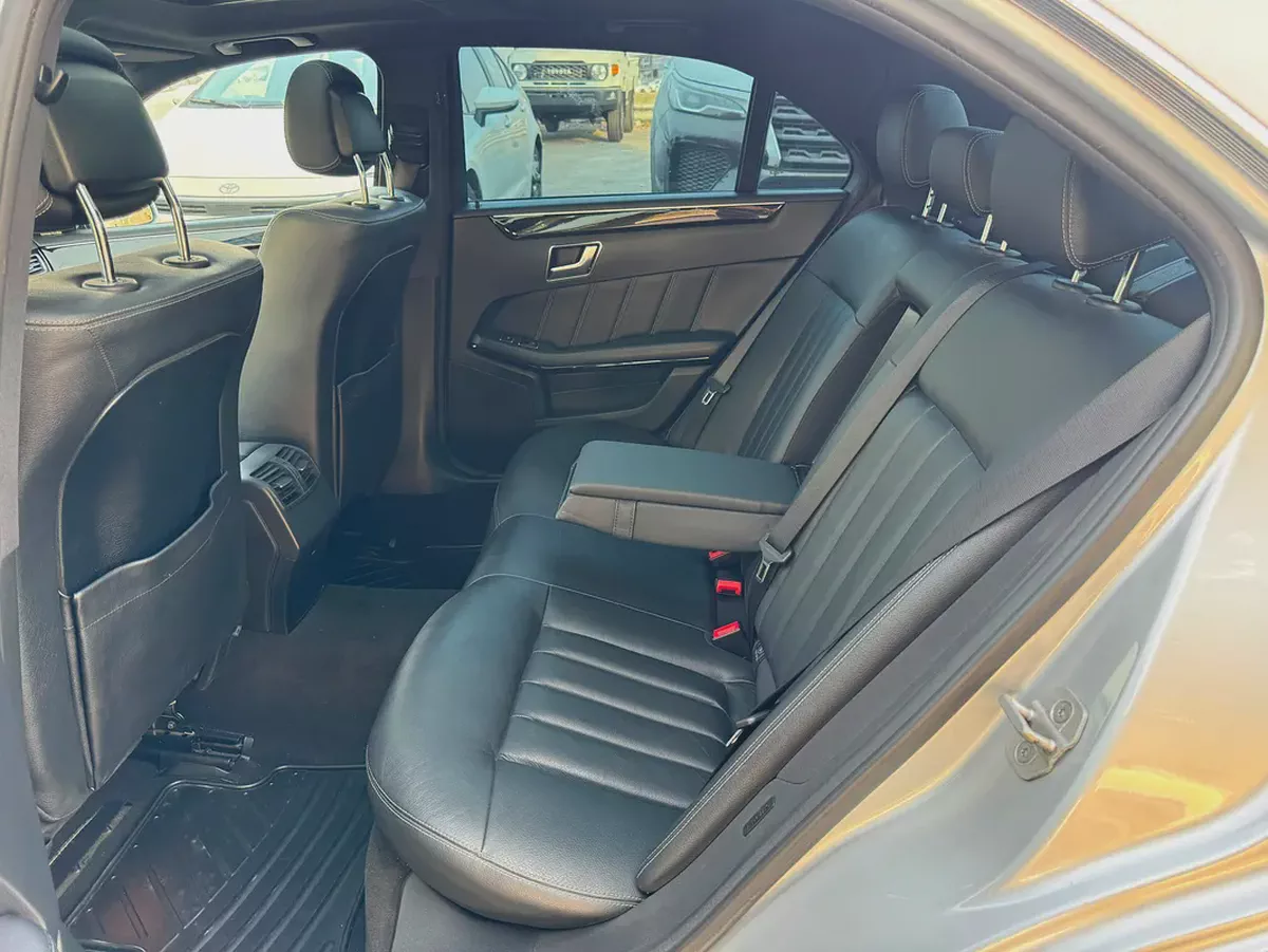Mercedes Benz E300 2014 94000km - Clean Title - Excellent Condition-12-12