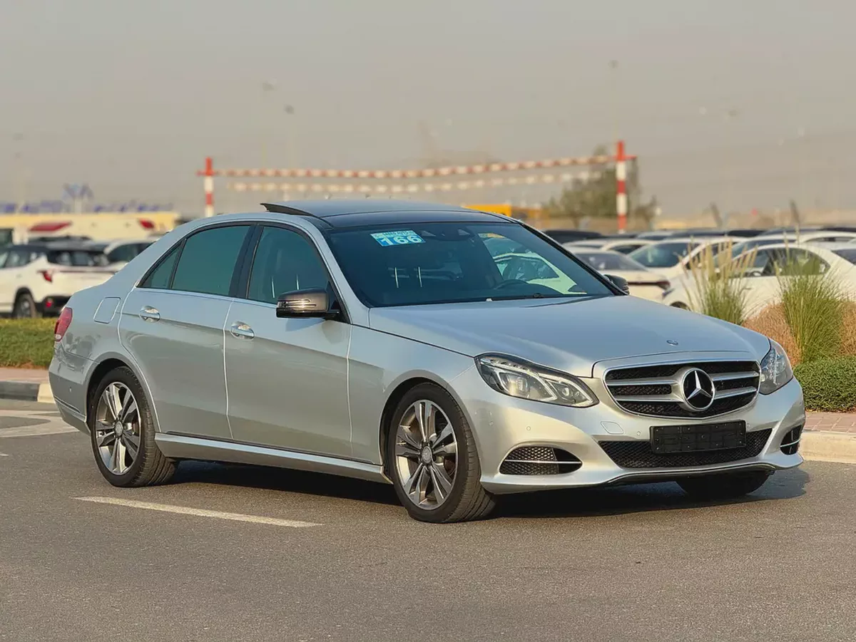 Mercedes Benz E300 2014 94000km - Clean Title - Excellent Condition