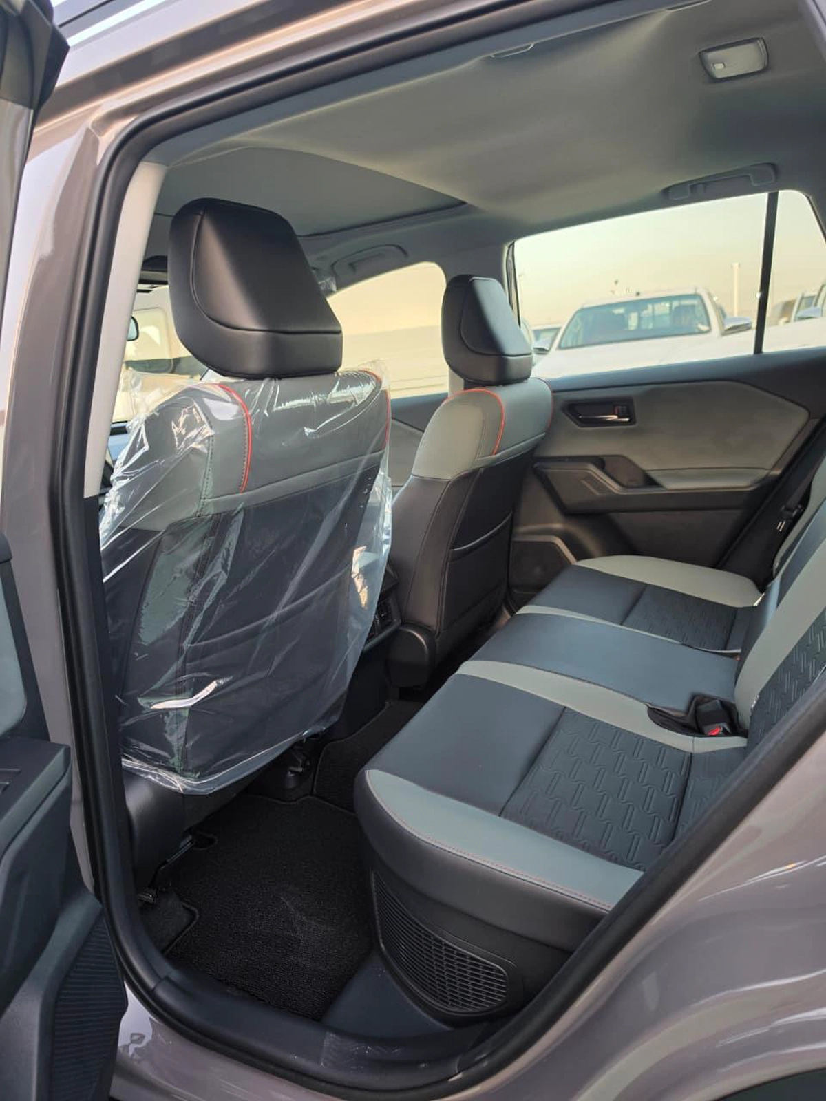 TOYOTA RAV4 2.5L HYBRID FULL OPTION 2026 – Grey-4-4