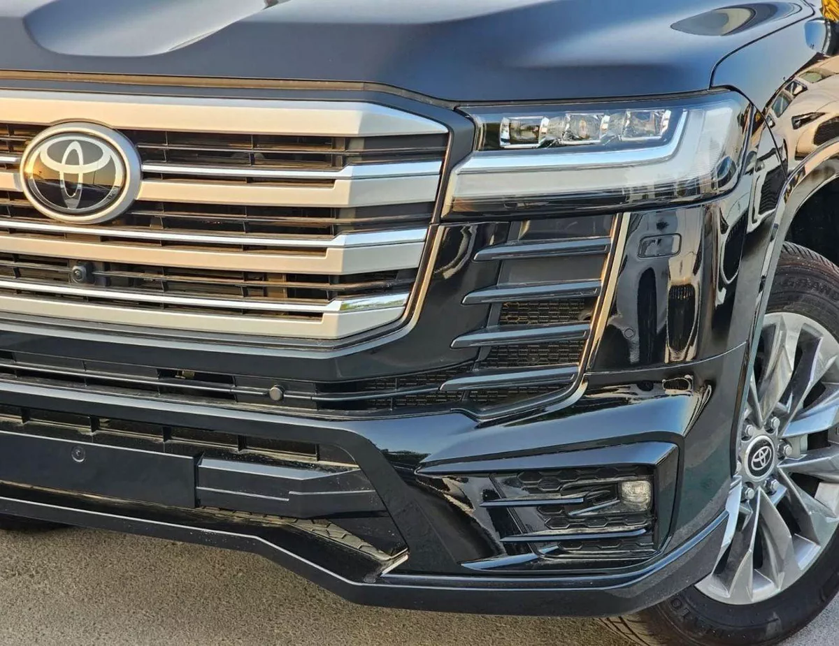 Toyota Land Cruiser VXR TWIN TURBO LC300 WITH AERO KIT || 3.5L PETROL V6 A/T 4WD | FULL OPTION (CODE # VXRSAA)-9-0
