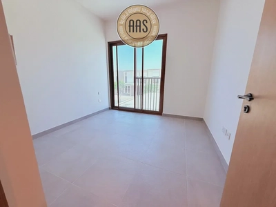 READY TO MOVE SPACIOUS BRAND NEW 4 BR+MAID VILLA AVAILABLE FOR RENT-10