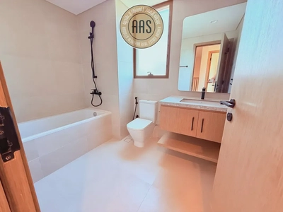 READY TO MOVE SPACIOUS BRAND NEW 4 BR+MAID VILLA AVAILABLE FOR RENT-11