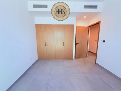 READY TO MOVE SPACIOUS BRAND NEW 4 BR+MAID VILLA AVAILABLE FOR RENT-12
