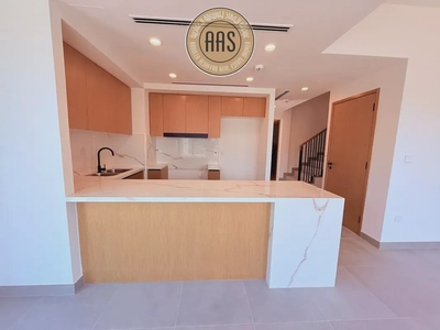 READY TO MOVE SPACIOUS BRAND NEW 4 BR+MAID VILLA AVAILABLE FOR RENT-23