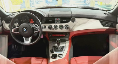 Z4 Roadster . GCC Specs . Excellent Condition-8