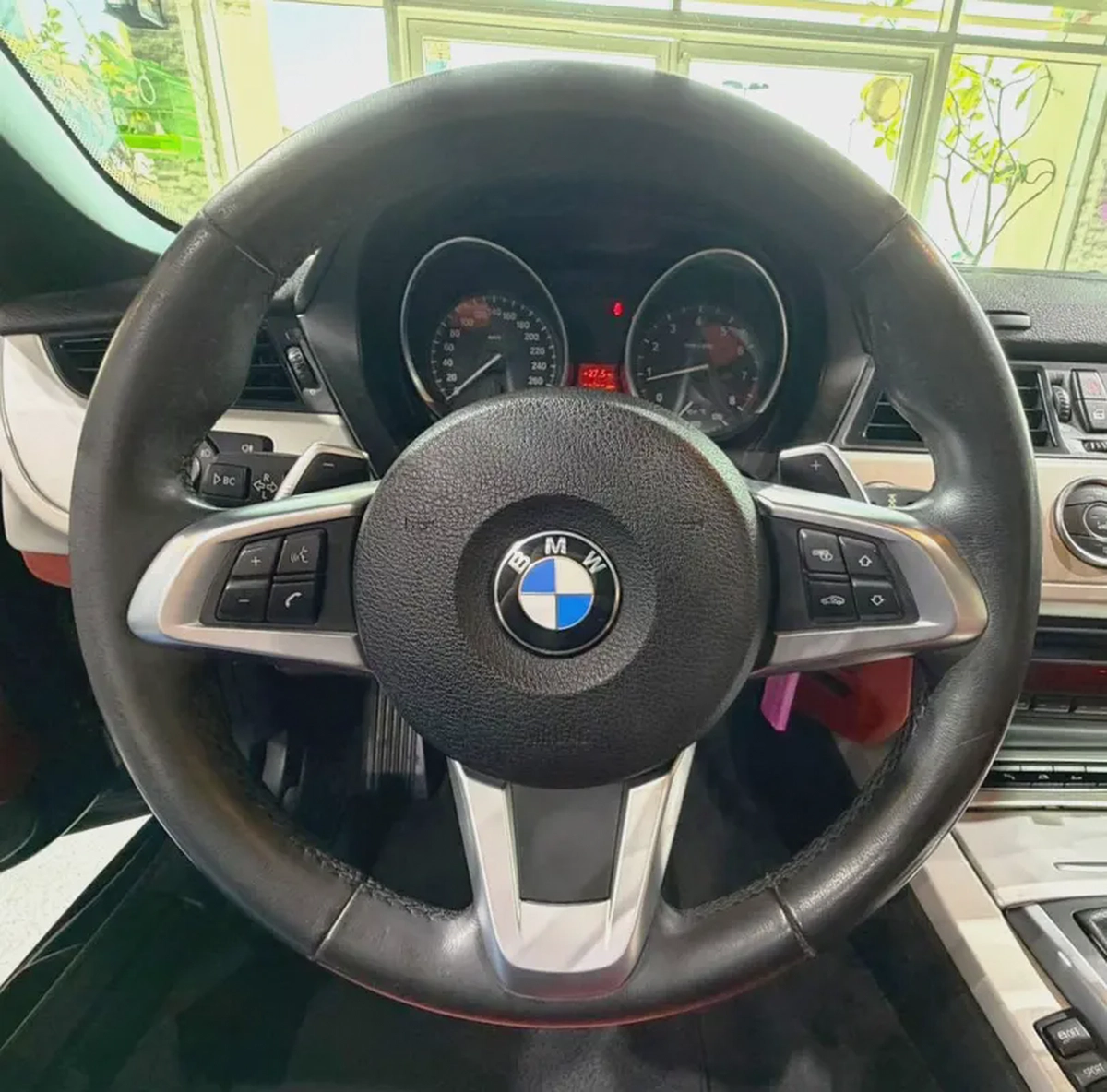 Z4 Roadster . GCC Specs . Excellent Condition-9-9