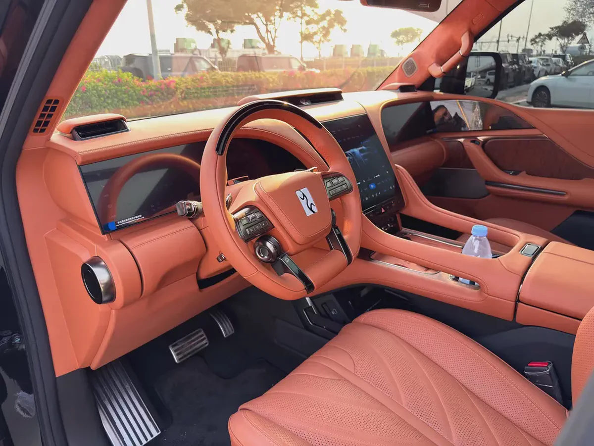 2025 YangWang U8 Premium Edition GCC Specs-5-5