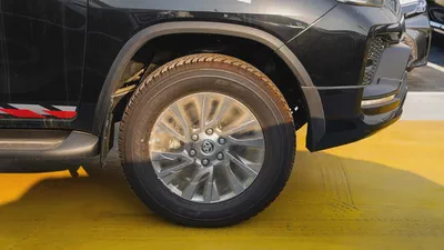 2026 Toyota Fortuner SR5 4.0L V6 GCC Specs-3