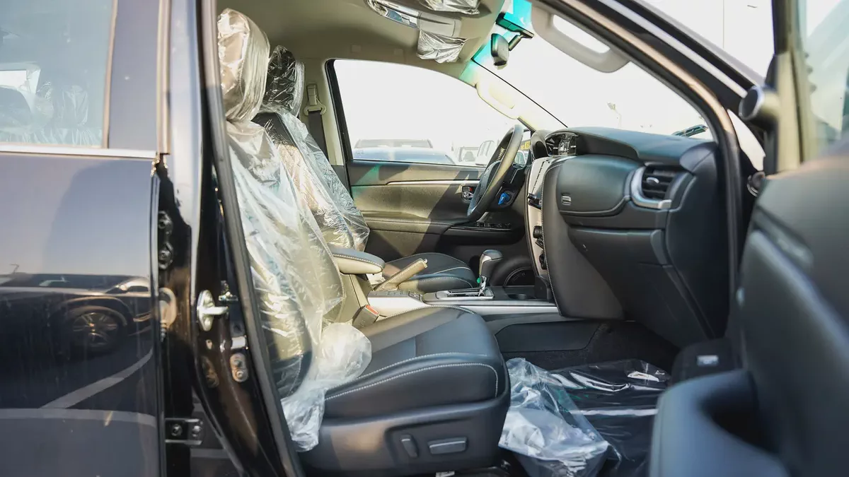 2026 Toyota Fortuner SR5 4.0L V6 GCC Specs-10-10