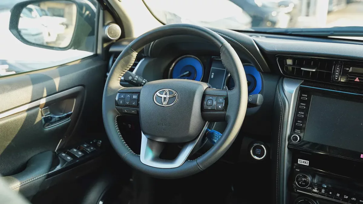 2026 Toyota Fortuner SR5 4.0L V6 GCC Specs-13-13