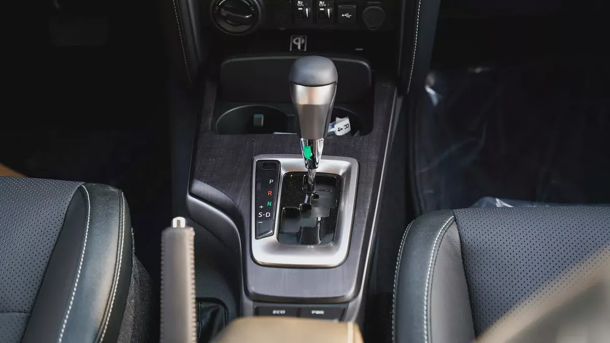 2026 Toyota Fortuner SR5 4.0L V6 GCC Specs-15-15