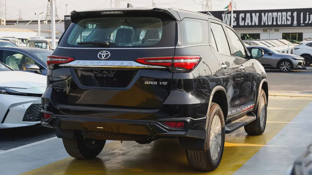 2026 Toyota Fortuner SR5 4.0L V6 GCC Specs-4-4