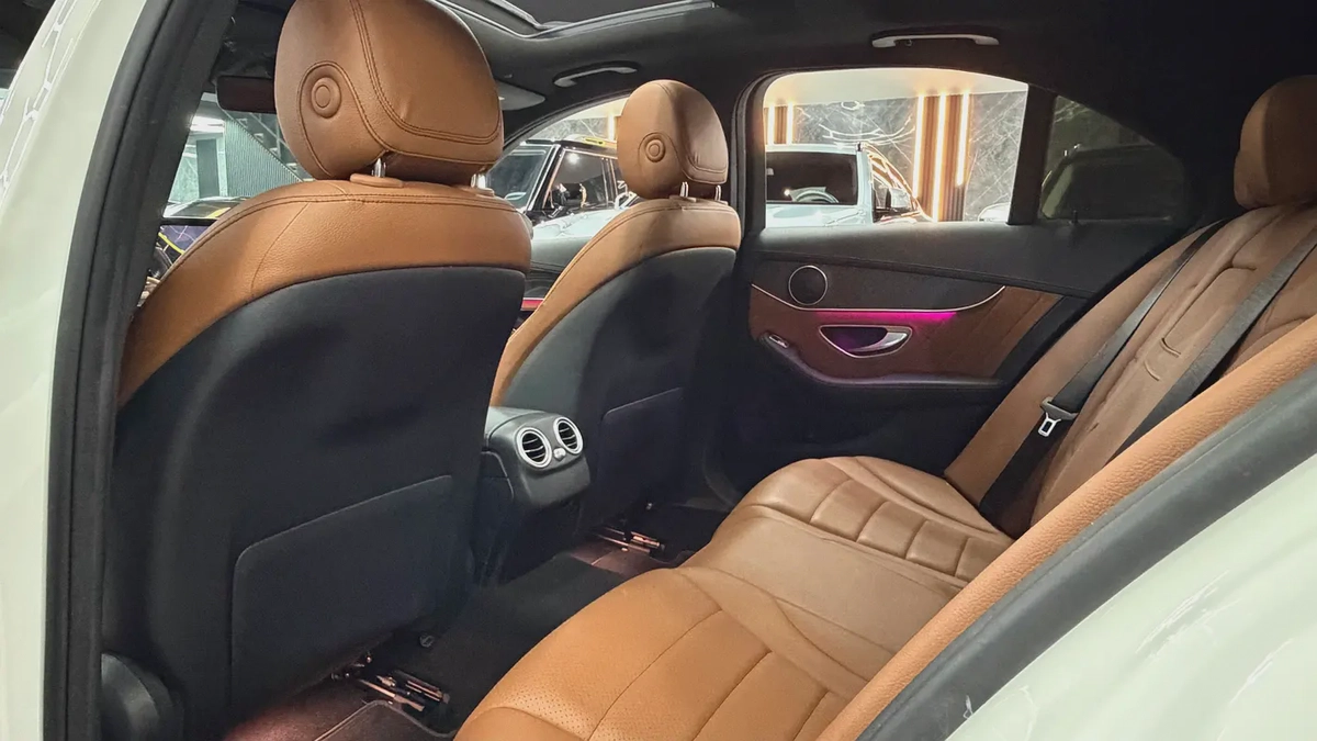 2020 Mercedes-Benz C200 Avantgarde | GCC Specs | Pristine Condition-9-9
