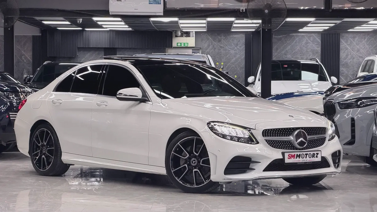 2020 Mercedes-Benz C200 Avantgarde | GCC Specs | Pristine Condition