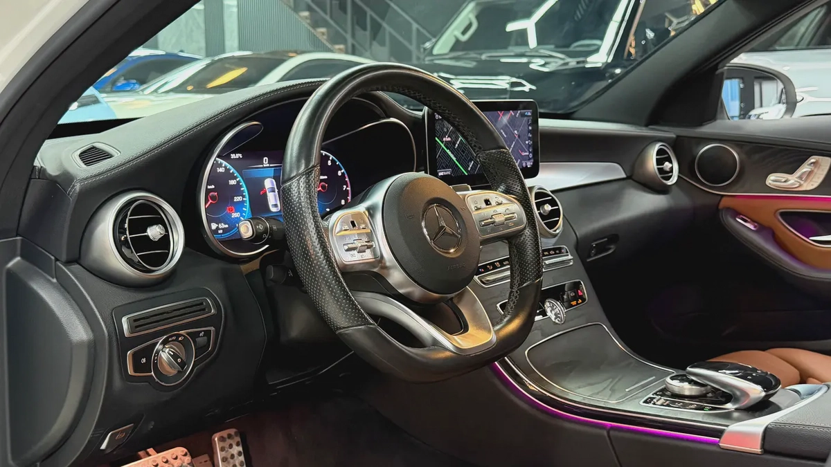 2020 Mercedes-Benz C200 Avantgarde | GCC Specs | Pristine Condition-7-7