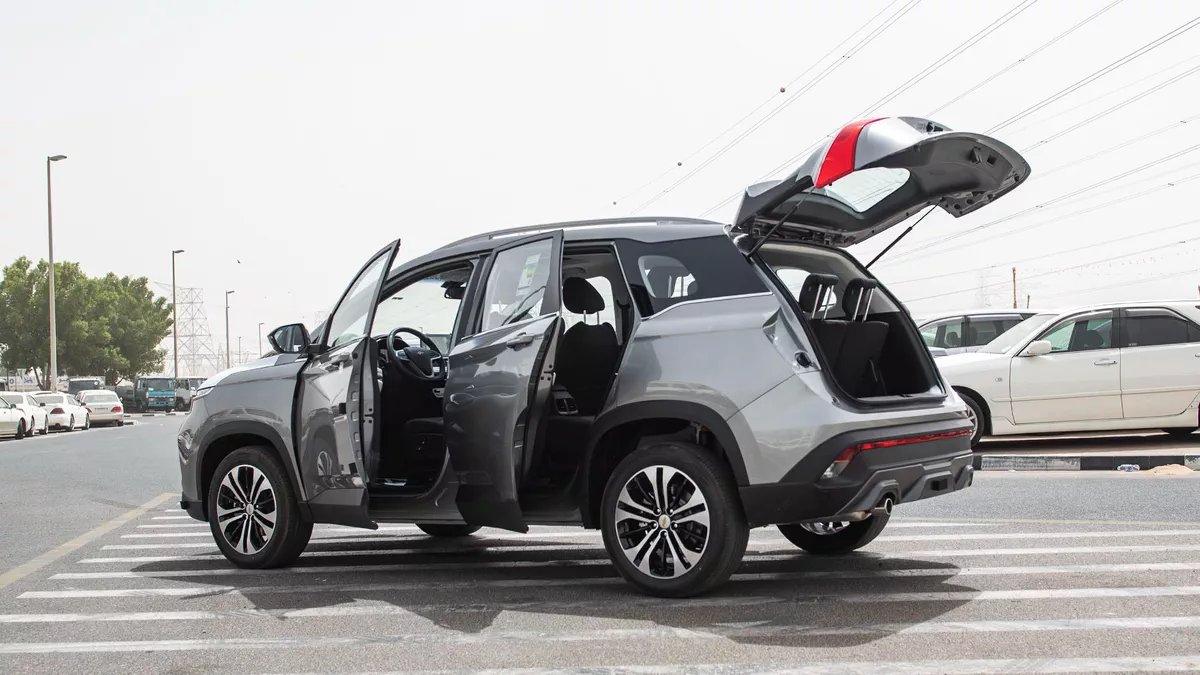 2024 Chevrolet Captiva Silver – Modern SUV with Style-2-2