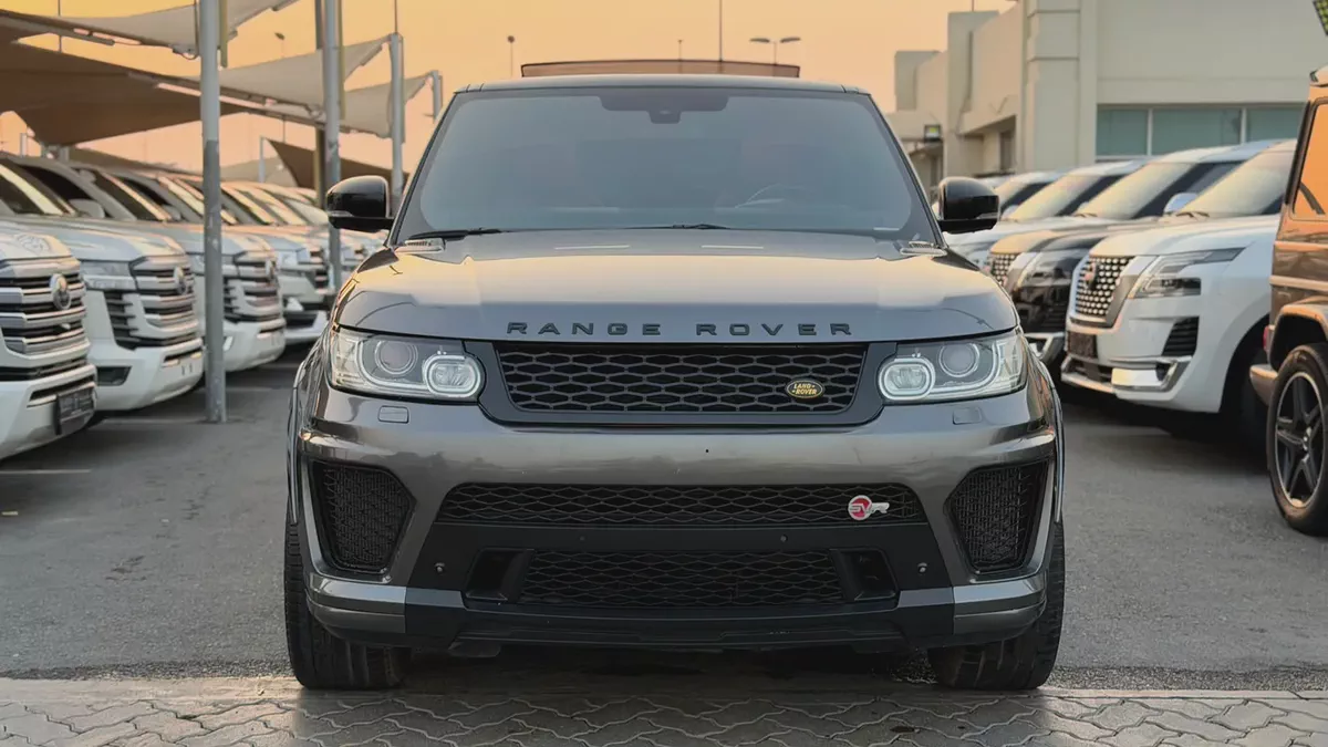 رنج روفر 2014 محول SVRنظيف Land Rover Range Rover Sport HSE S 2014 - GCC Specs - Well Maintained
