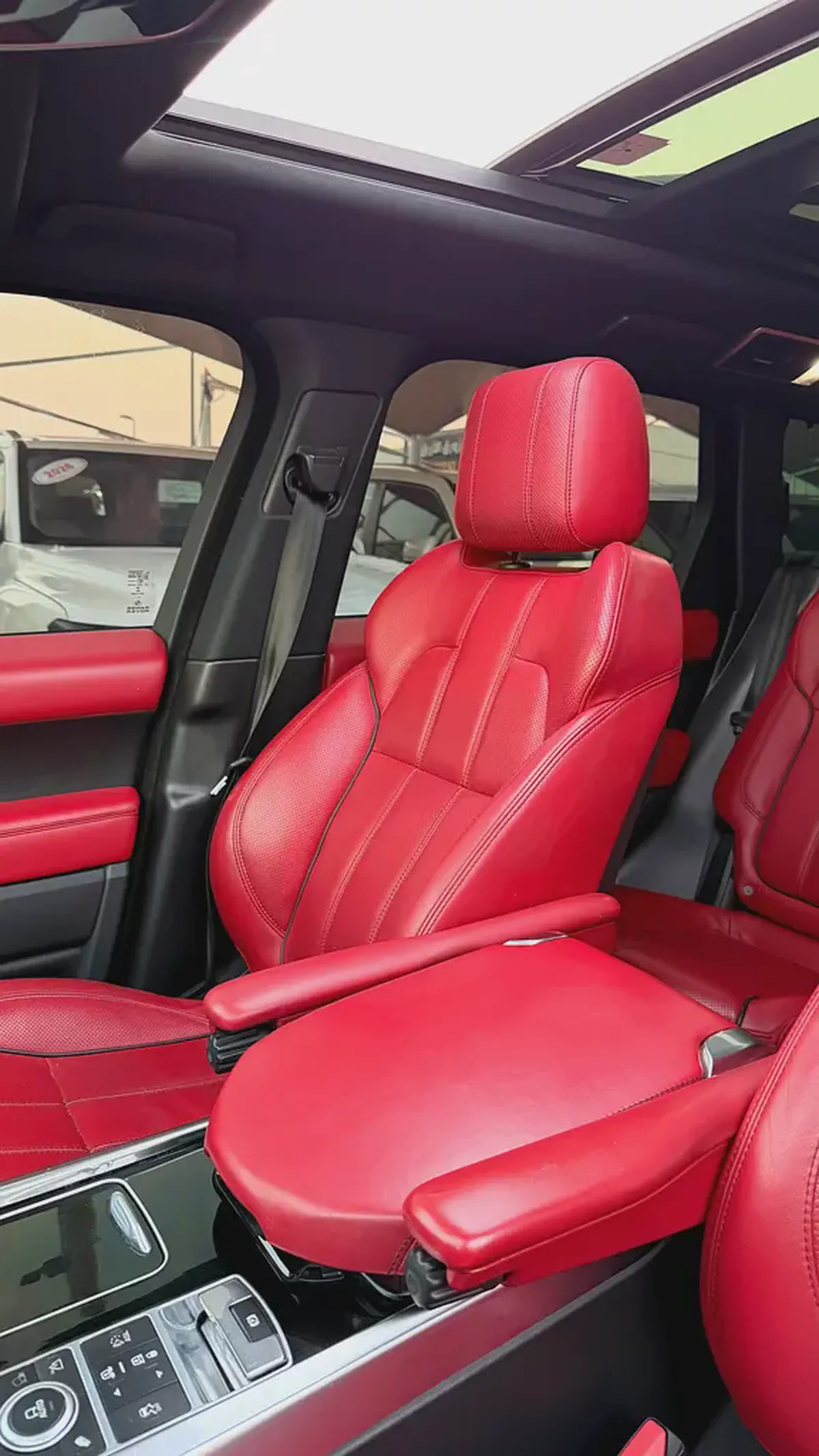 رنج روفر 2014 محول SVRنظيف Land Rover Range Rover Sport HSE S 2014 - GCC Specs - Well Maintained-7-7