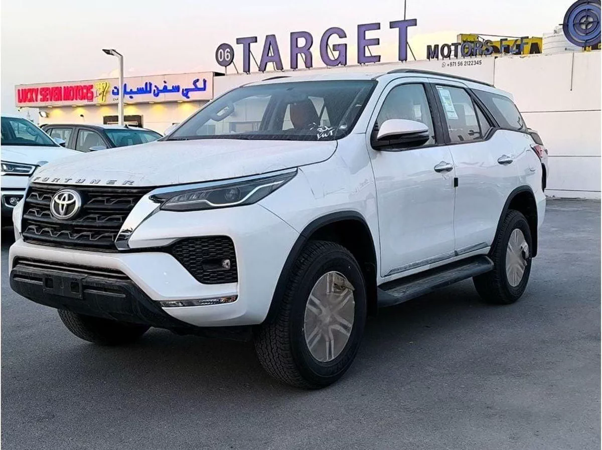 Toyota Fortuner EXR FORTUNER SR5  2.7L AT FULL OPTION PETROL 2024