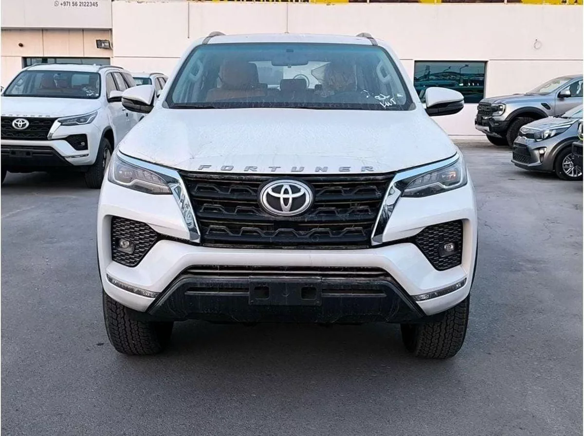 Toyota Fortuner EXR FORTUNER SR5  2.7L AT FULL OPTION PETROL 2024-1-0