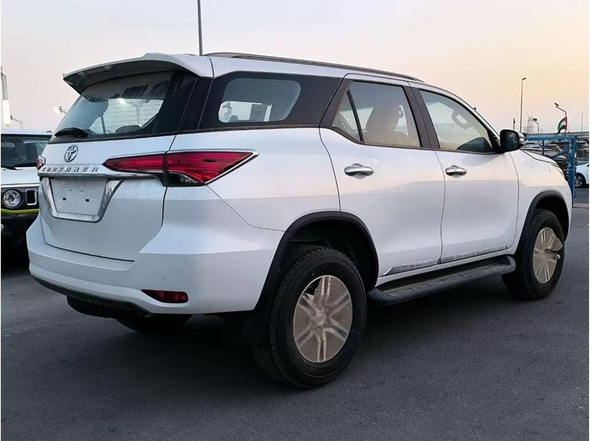 Toyota Fortuner EXR FORTUNER SR5  2.7L AT FULL OPTION PETROL 2024-7-0