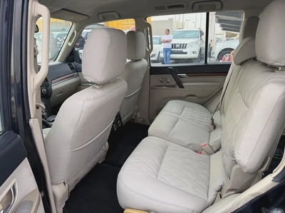 Mitsubshi pajero 2008 look 2020 balck color GCC-1