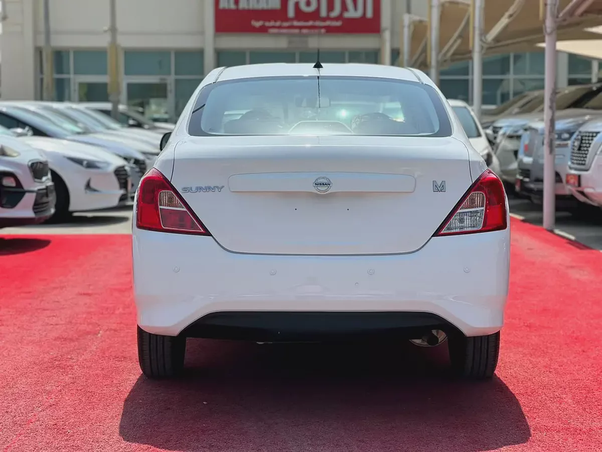 2022 Nissan Sunny | Orginal paint | GCC | Screen | Automatic | Ref#1146-4-4
