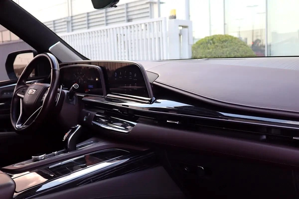 Cadillac Escalade V – Supercharged | 2023 – Full Option | Under Warranty