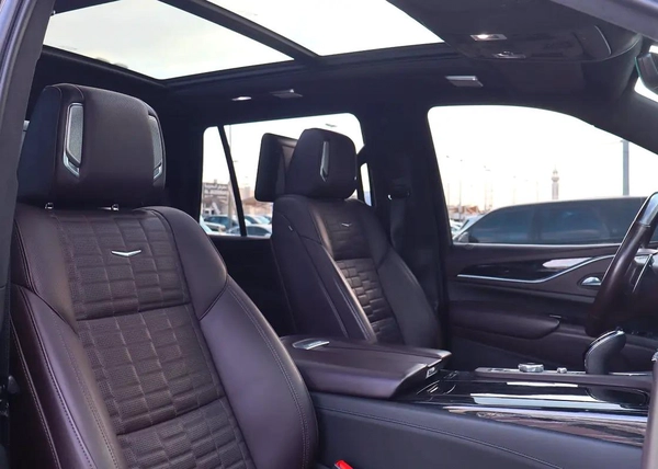 Cadillac Escalade V – Supercharged | 2023 – Full Option | Under Warranty