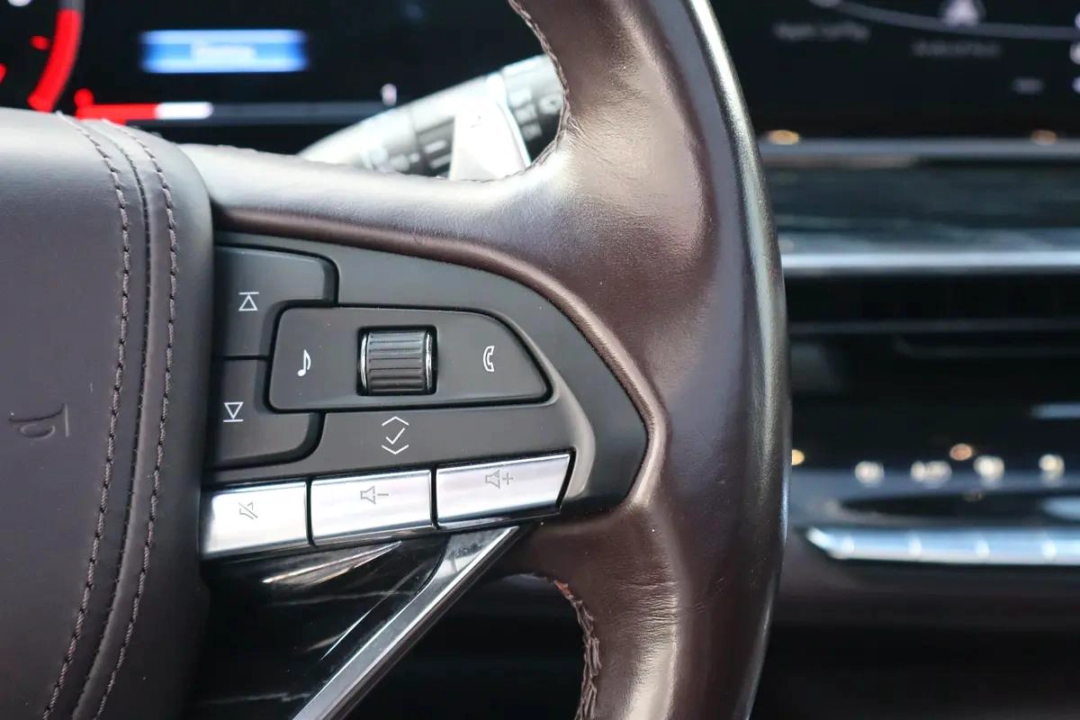 Cadillac Escalade V – Supercharged | 2023 – Full Option | Under Warranty-19-19