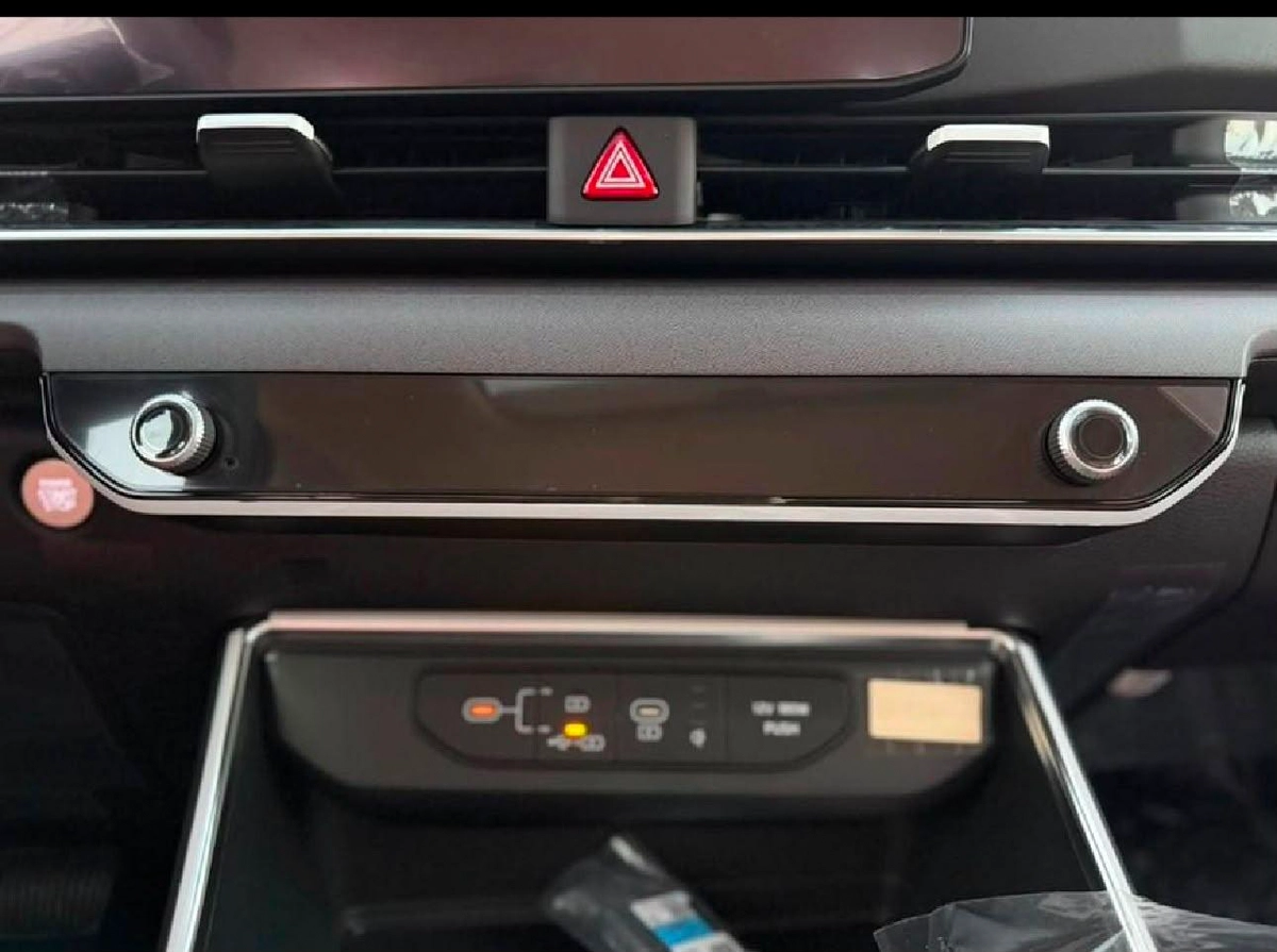 KIA CARNIVAL FULL OPTION GCC SPECS 2026 MODEL-23-23