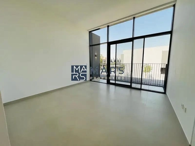 Spacious, Luxury 4 Bedroom End Corner Villa, with Two Living Room and Study Room-7